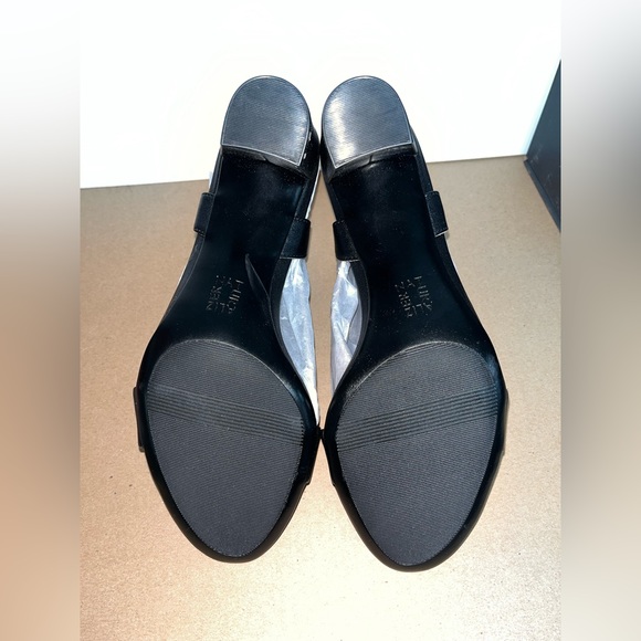 Naturalizer Women’s Bristol Chunky Heeled Sandals - Picture 7 of 8